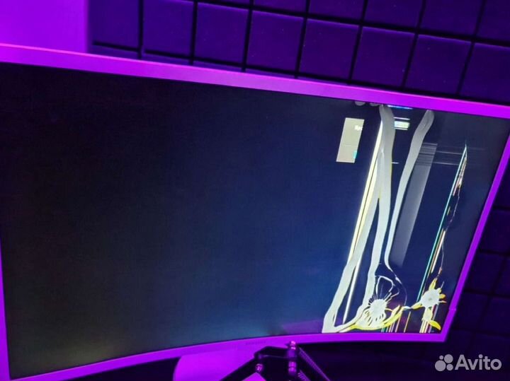 Монитор samsung изогнутый