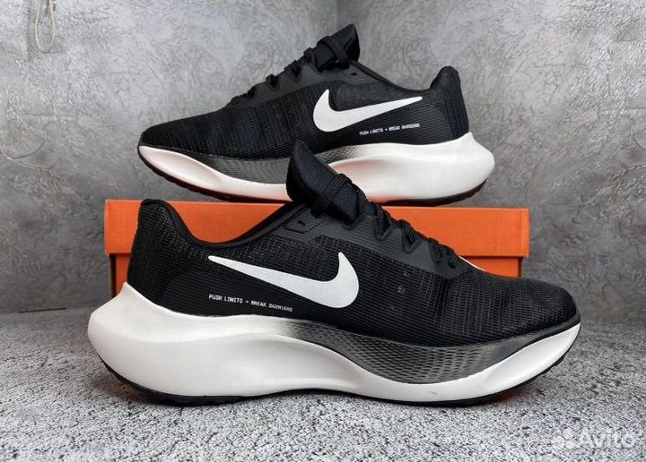 Кроссовки Nike air zoom беговые