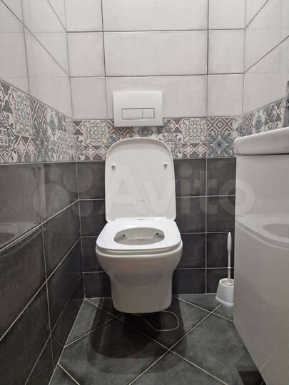 4-к. квартира, 102 м², 8/18 эт.