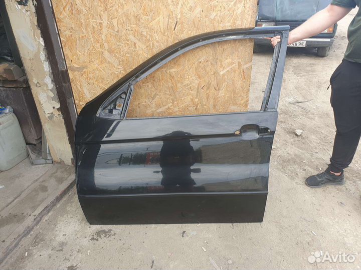 Передняя левая дверь bmw e53