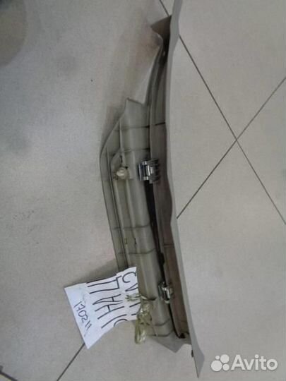 Накладка порога (внутренняя) задняя левая Toyota