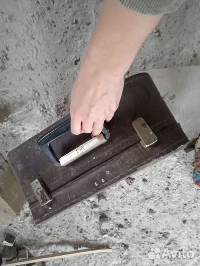 Печатная пишущая машинка