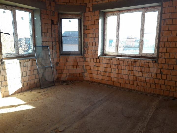 Коттедж 350 м² на участке 14,2 сот.