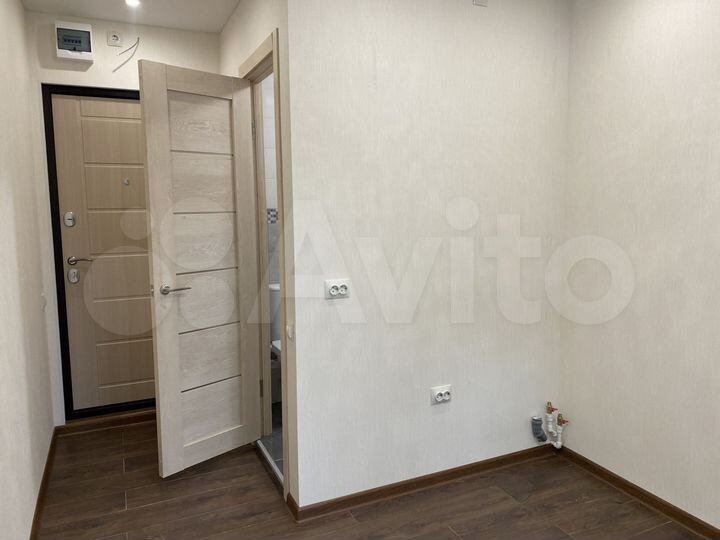 Доля в 3-к. квартире, 55 м², 1/9 эт.