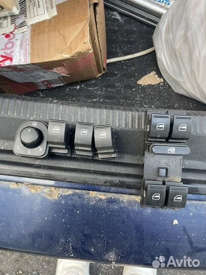 Кнопка стеклоподъемника Passat b6