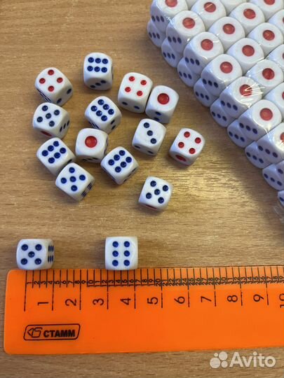 Зарики, кубики игральные простые
