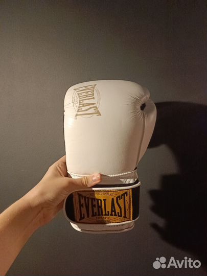 Боксерские перчатки 14 oz everlast
