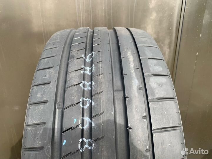 Yokohama Advan Sport V107 235/55 R19 105Y