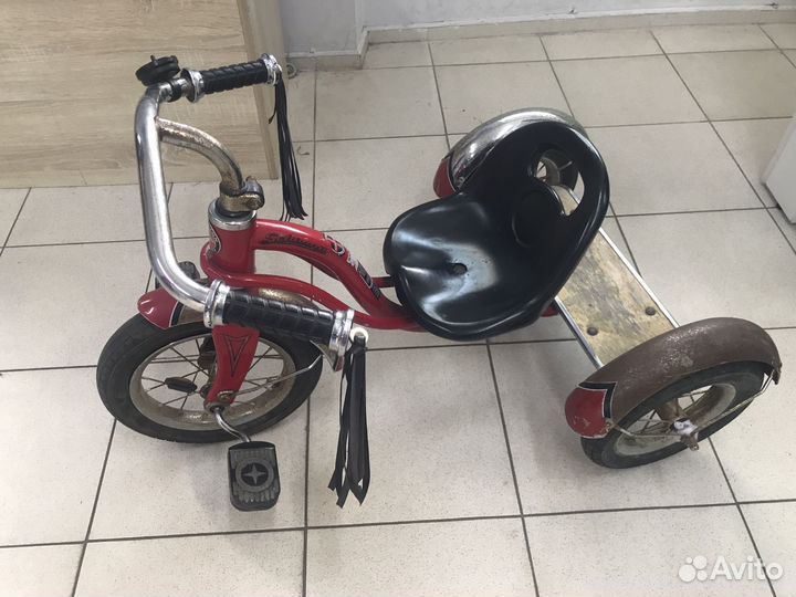 Детский велосипед Schwinn roadster trike