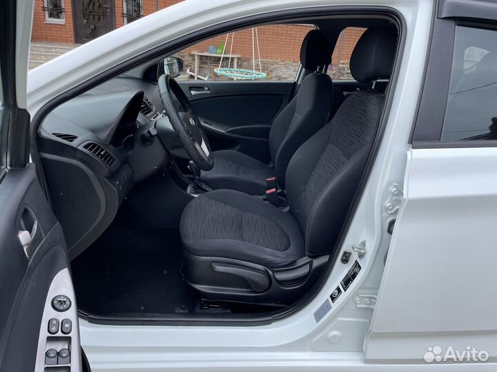 Hyundai Solaris 1.6 AT, 2015, 110 000 км