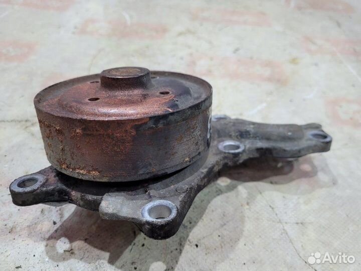 Помпа Toyota Camry ASV50 2AR-FE 2012