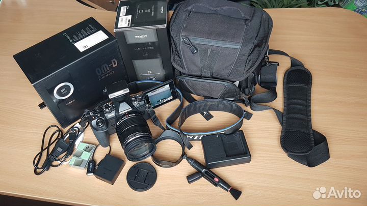 Фотокамера Olympus OM-D E-M1 Mark II