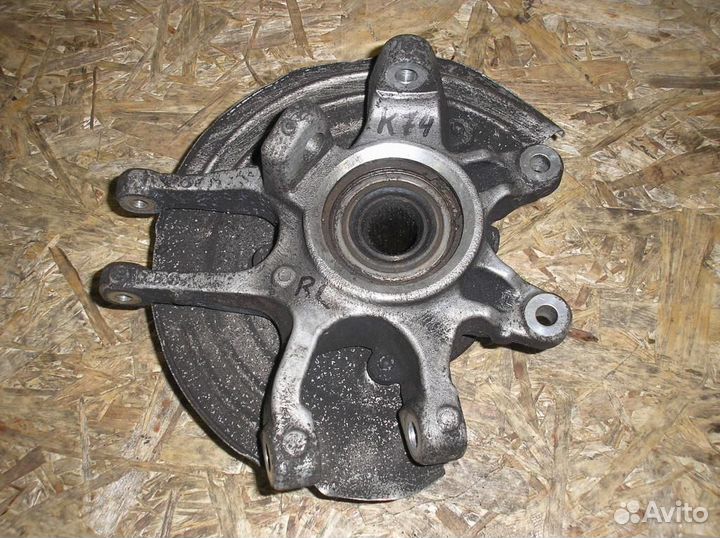 Кулак задний левый Jaguar S-Type (X200) 2005