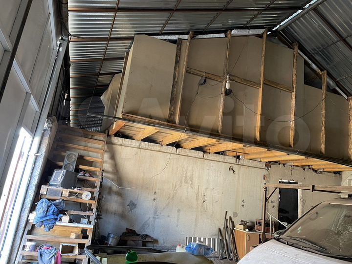 Гараж, > 30 м²