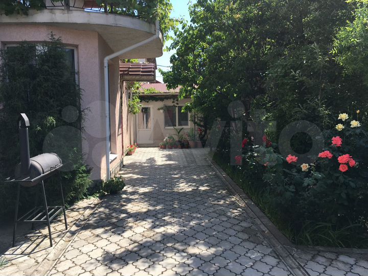 Комната 18 м² в 2-к., 1/2 эт.