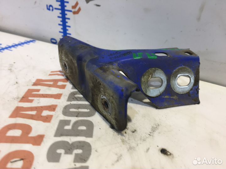 Кронштейн крыла Прав. 6Q0821142 Фольксваген Поло