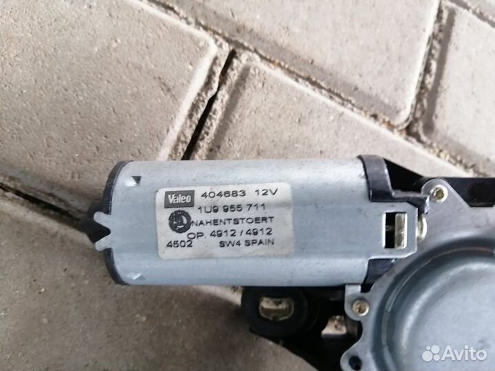 Моторчик Заднего Дворника Октавия Тур