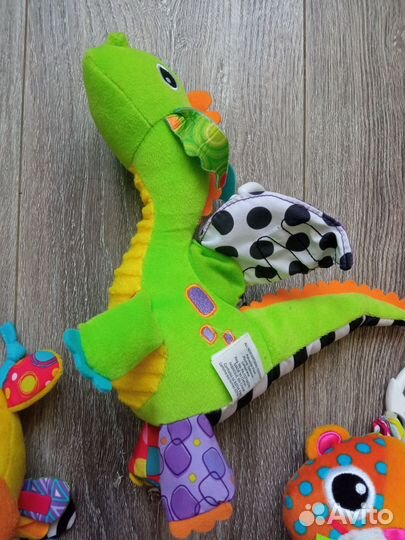 Развивающие игрушки Lamaze пакетом