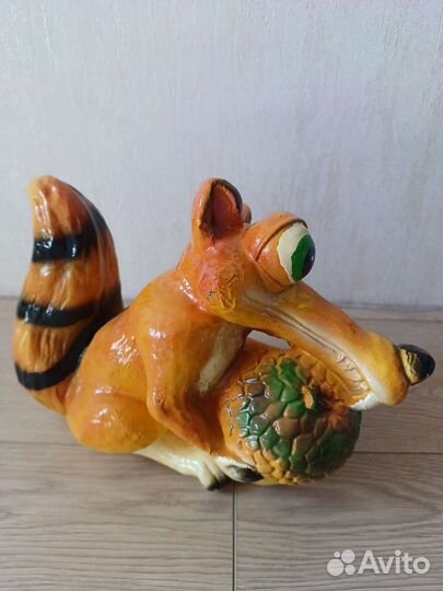 Копилка статуэтка Белка