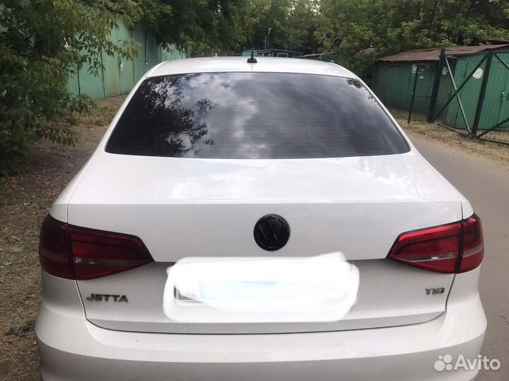 Эмблема на решетку радиатора. Фольксваген джетта