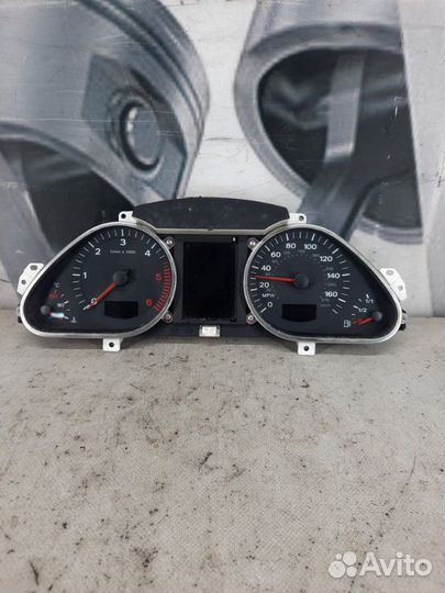 Щиток приборов (приборная панель) Audi A6