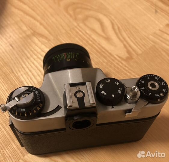 Пленочный фотоаппарат Зенит с двумя объективами