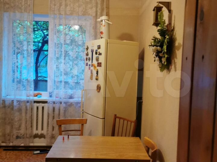 4-к. квартира, 140 м², 1/2 эт.