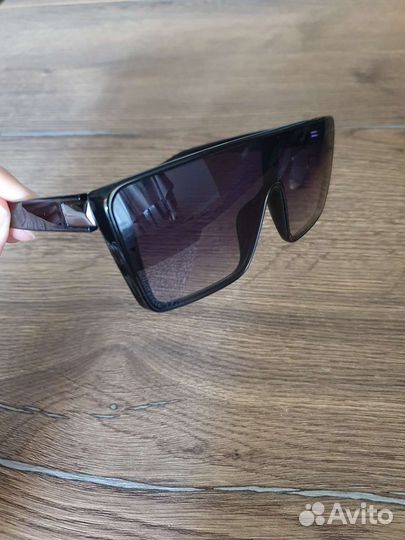 Солнцезащитные очки женские