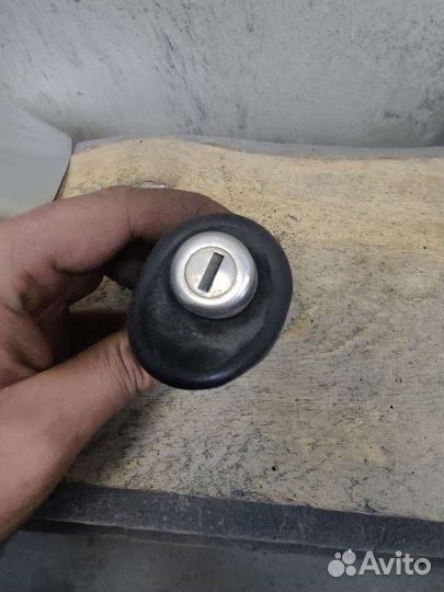 Замок багажника Renault Logan с 2010