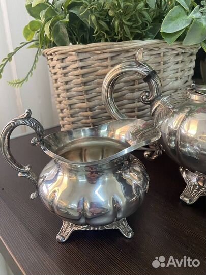 Молочник. Серебрение. Англия