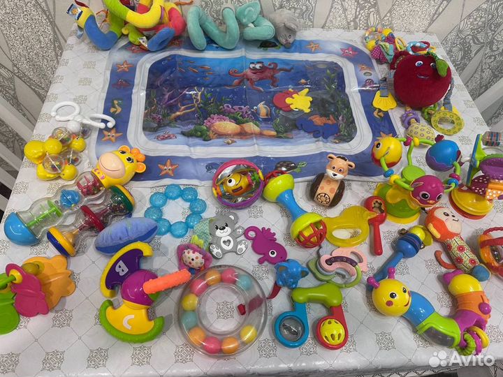 Развивающие игрушки пакетом