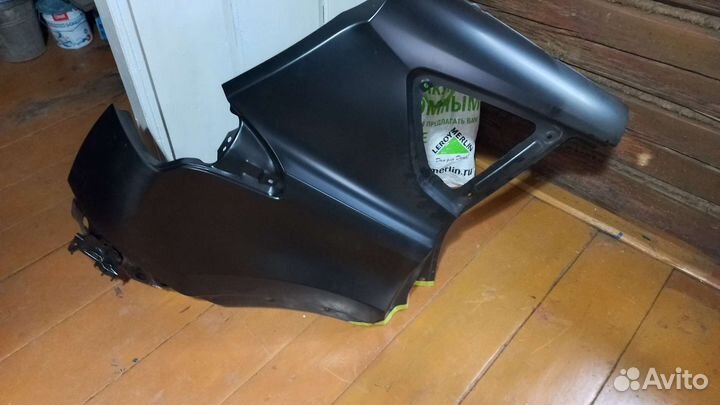 Запчасть на тоета раф4 2013 года