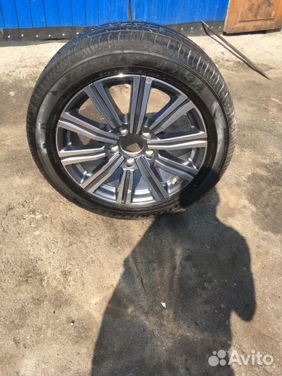 Колесо в боре для Lexus LX 570