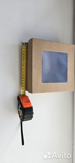 Коробка подарочная с окном 16.5х16.5