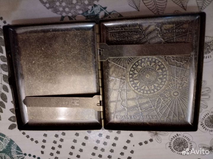 Стальной портсигар