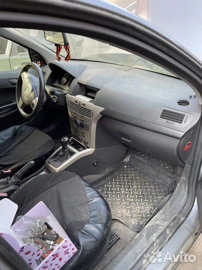 Opel astra h салон