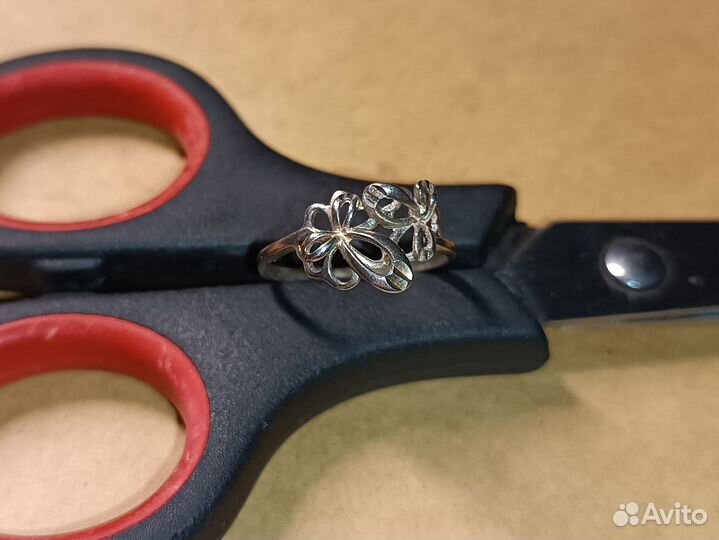 Серебряное кольцо