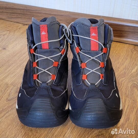 Ботинки crossrock MID Quechua (Decathlon)