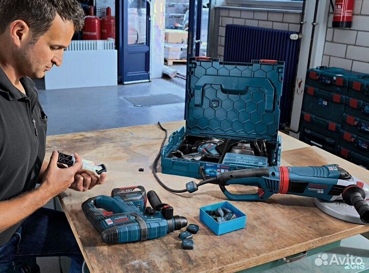 Требуется мастер/помощник мастера