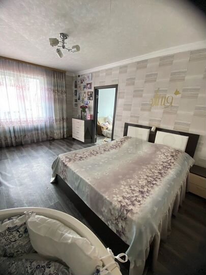 4-к. квартира, 60 м², 1/1 эт.