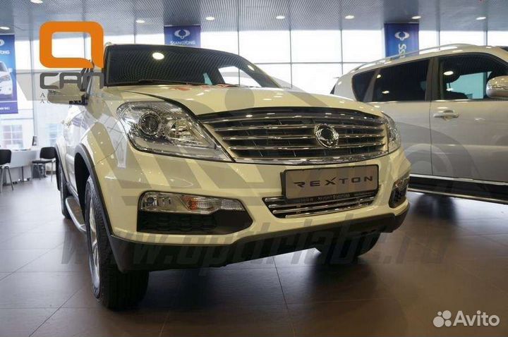 Накладка в решётку бампера SsangYong Rexton 2012+