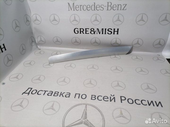 Накладка декоративная передняя левая Mercedes-Benz