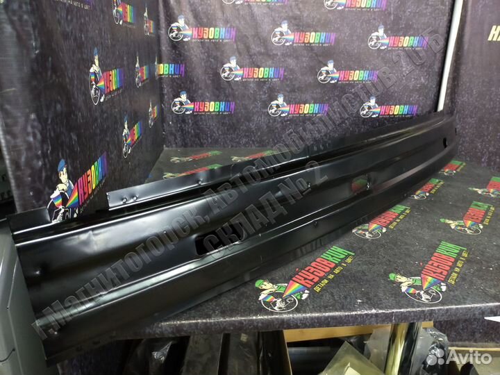 Усилитель переднего бампера Hyundai Accent