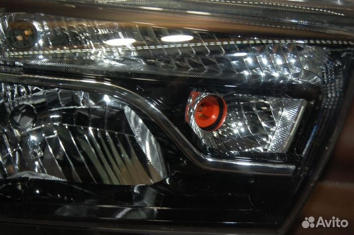 Фара правая - LADA Vesta (2015-н.в.)