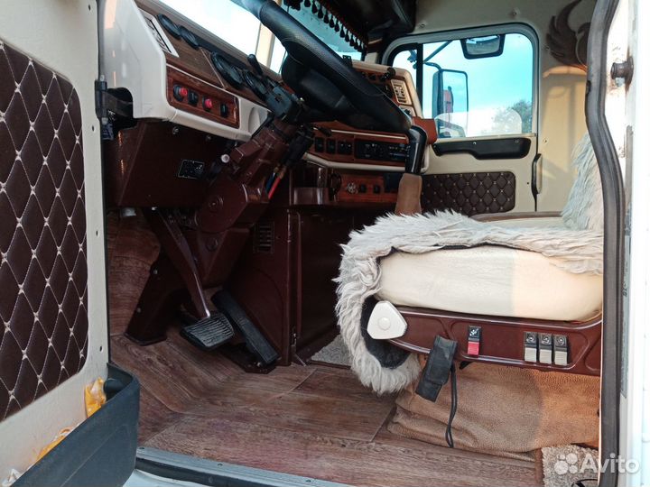 Freightliner FLD с полуприцепом, 2001
