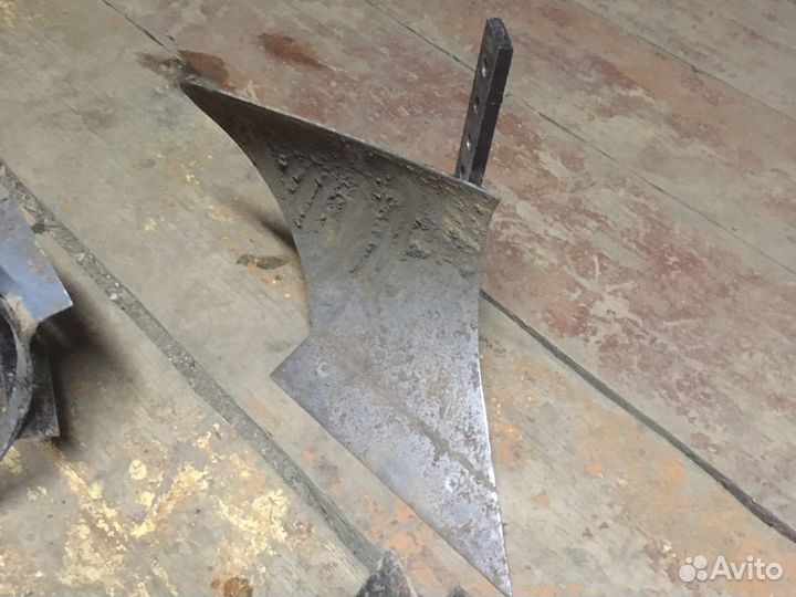 Грунтозацепы и плуг для мотоблока