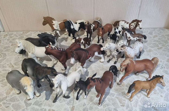 Семьи лошадей Schleich