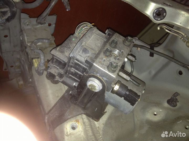 Запчасти для Toyota Avensis Тойота Авенсис