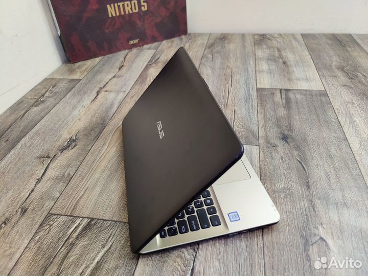 Asus X541SA (Core i5-7200)