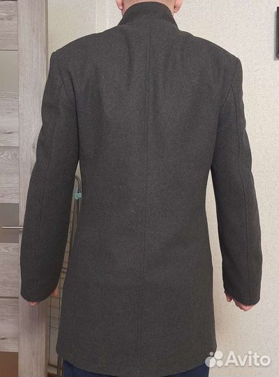 Пальто мужское на весну с меховым подкладом